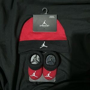 2 piece set Jordan socks and beanie